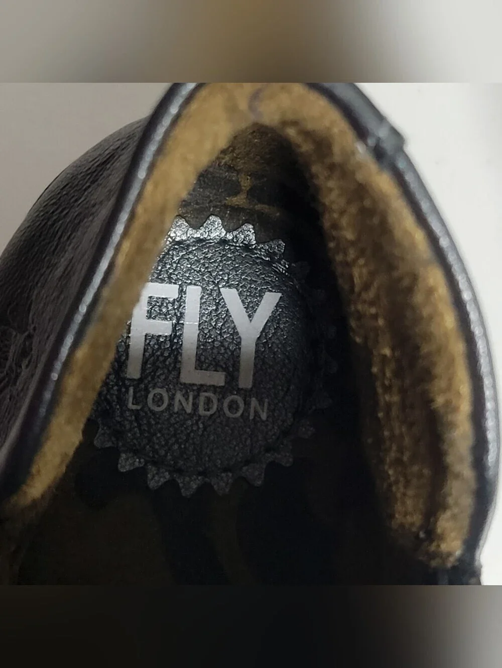 Fly London NWOT Yip  Leather Ankle Boots Size 37.
